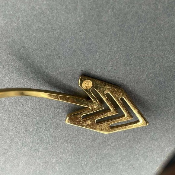 Gorjana Arrow Tail Feather Chevron Cuff Bracelet Gold Tone Adjustable - Picture 4 of 4